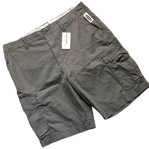 Old Navy Other - OLD NAVY Men’s Lived-In Straight, Built-In Flex Cargo Shorts, Gray, Size 38,NWT.